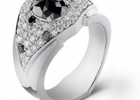black-solitaire-with-white-bead-set-diamonds